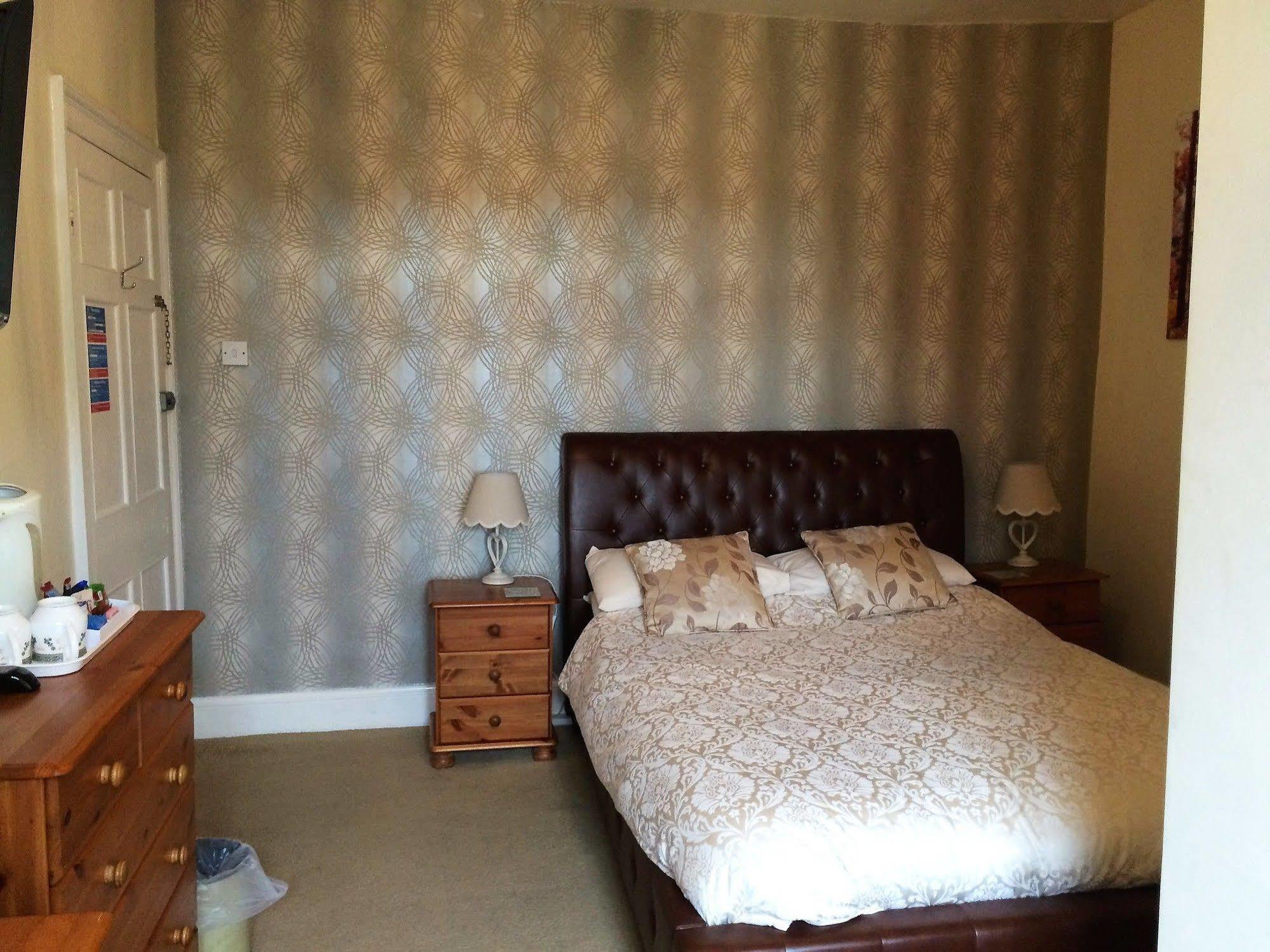 Hilbury Court Hotel Троубридж Екстер'єр фото